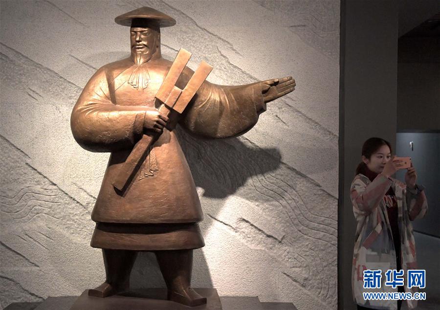 （文化·黃河文化帶·圖文互動(dòng)）（3）在夏都二里頭，感受中華早期文明精粹 